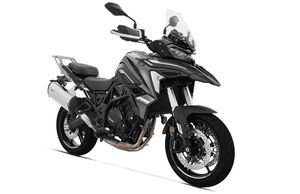 Benelli TRK 702: новые стандарты комфорта и управляемости для города и путешествий