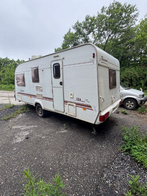 Elddis Firestorm 524 2002: автодом с премиальными опциями и доработкой для бездорожья