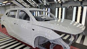 «Москвич М70» выходит на конвейер: CKD-сборка, новые роботы и реальные цены для России