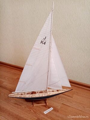 Строю модель яхты ENDEAVOUR AMERICA'S CUP 1934 CHALLENGER МАСШТАБ 1:35