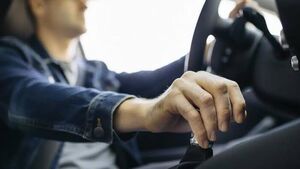 Автомобиль дергается на ходу: возможные причины и необходимые действия