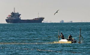 Киев в истерике: Россия заблокировала Азовское море