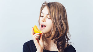 Ученые рассказали о неожиданной пользе апельсинов