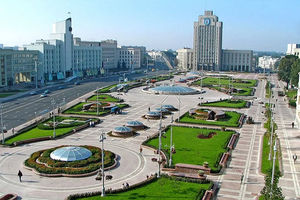 Россияне, приехавшие в Минск, отвечают на вопрос, ощутили ли они, что Беларусь — это не Россия