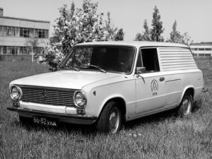 Советский электромобиль ВАЗ-2801: за 30 лет до Tesla