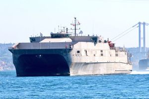 Что на самом деле случилось в Черном море, и почему сегодня туда вошел военный корабль США