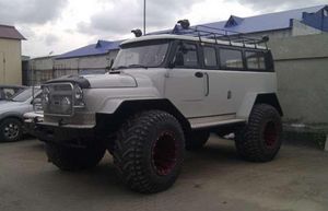 Российский умелец собрал внедорожник «Медведь» из нескольких отечественных автомобилей