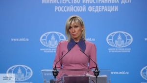 Захарова жестко ответила на запрет русского языка во Львове