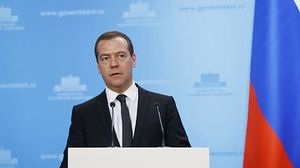 Доверие Медведеву снова снизилось