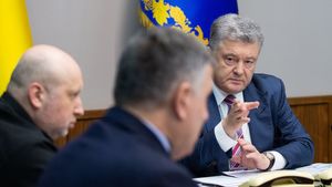 Баранец: Порошенко хитрит, Киев находится в донбассовском тупике.