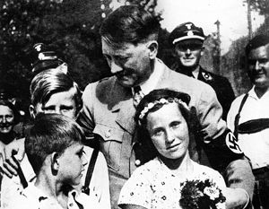 ЦРУ засекретило гомосексуализм Гитлера