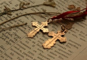 Что нельзя делать с крестиком? Как читать молитву «Отче наш»?