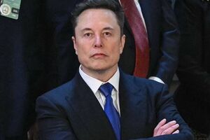 Люди в будущем смогут «загружать» свое сознание в роботов, заявил Маск