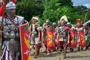 Центурионы легиона: сколько получали и какому современному званию соответствовали