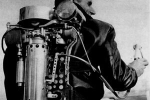 Моторизованные роликовые коньки 1960-х годов (5 фото)