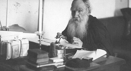 Учимся у классиков: как поздравить с Новым годом