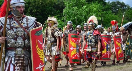 Центурионы легиона: сколько получали и какому современному званию соответствовали