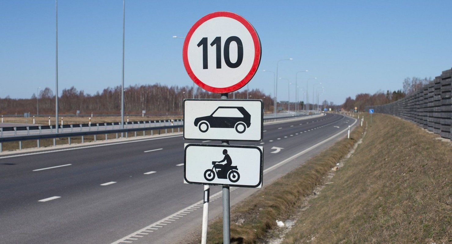 Ехать 150 км час. Ограничение скорости на м4 150. Ограничение максимальной скорости на дороге. Знаки ограничения скорости на трассе. Знак ограничение скорости на автобане.