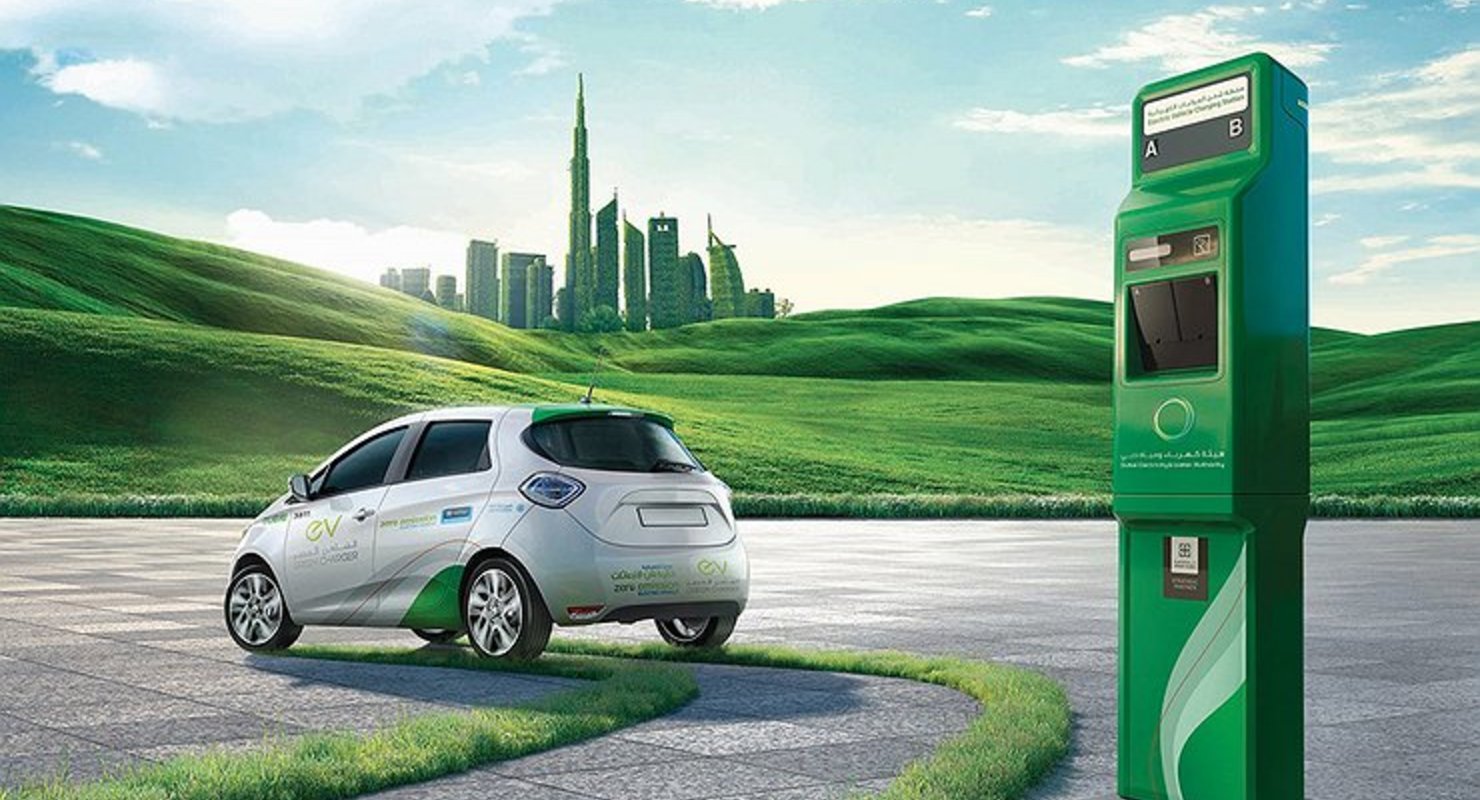 Электромобили налоги 2023. Экологичные автомобили. Экологически чистый автомобиль. Зарядная инфраструктура для электротранспорта. Экологичных бензиновый автомобиль.