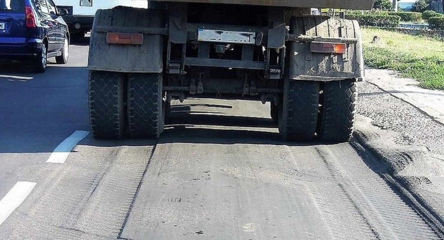 Штраф за грязные колеса грузовиков со строительной площадки 2021