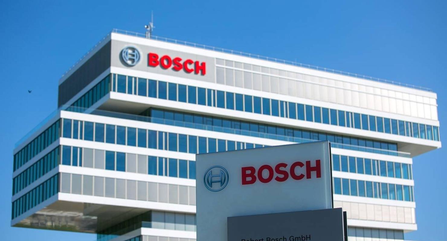 Бош останавливается. Бош компания. Завод бош в Германии. Bosch штаб квартира в Германии. Бош здание.