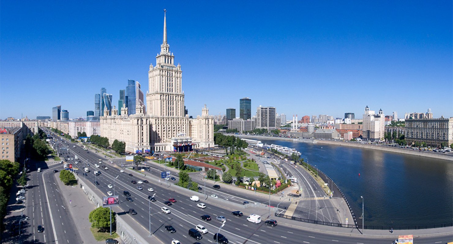 Moscow yell. Кутузовский проспект 20. Почему Кутузовский проспект называют дорогой смерти. Москва является самым безопасным городом. ФСО изучит проект отбойников на Кутузовском проспекте.