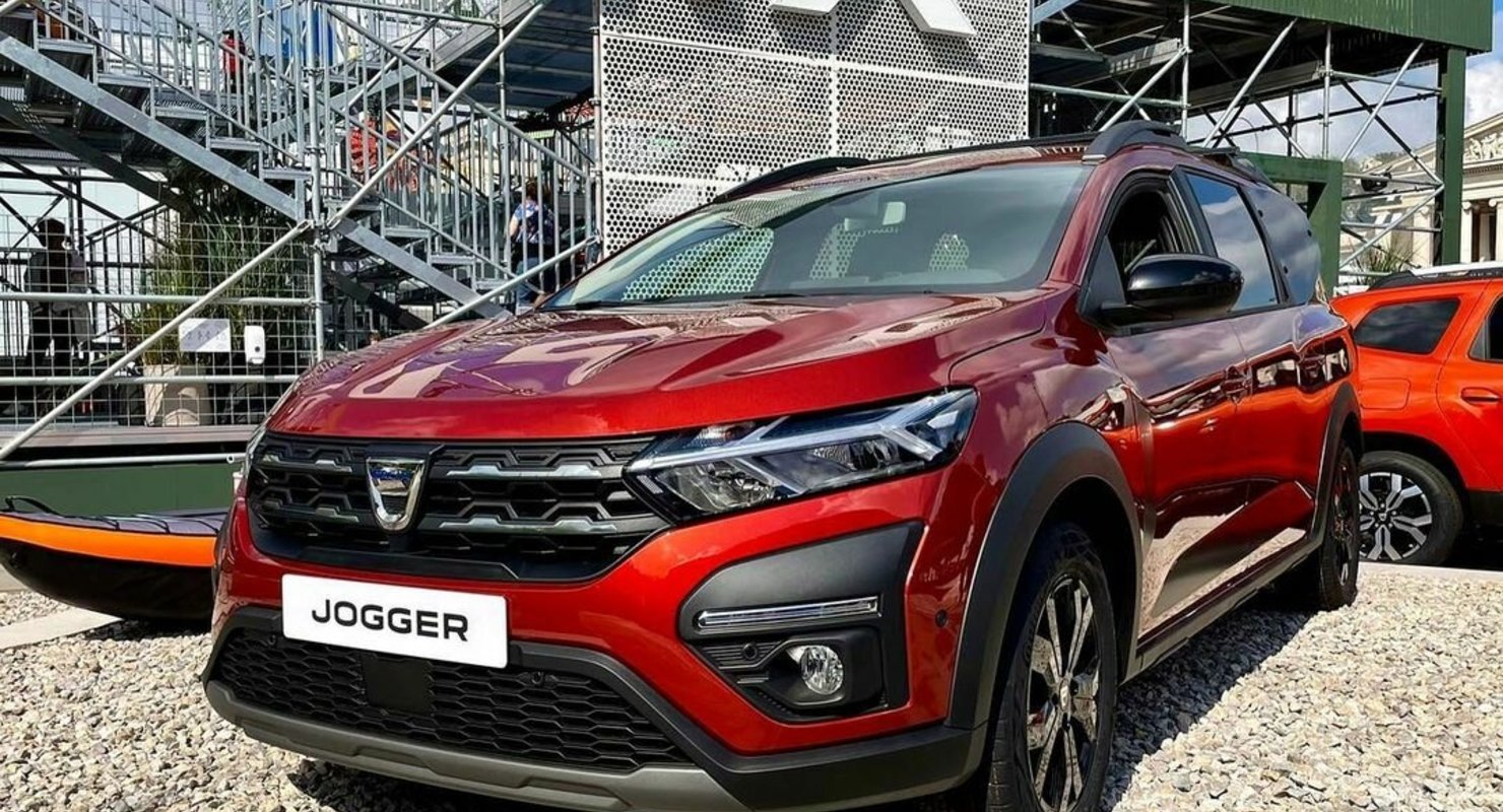 Jogger - сменщик Lada Largus в России. 7 мест, багажник на 712 л и ...